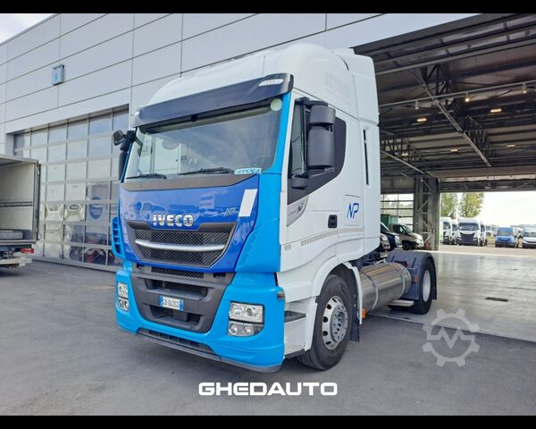 Standardowy ciągnik siodłowy IVECO TRATTORE STRADALE IVECO STRALIS 460 LNG METANO