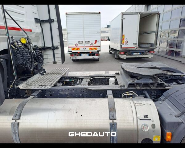 Standardowy ciągnik siodłowy IVECO TRATTORE STRADALE S - WAY 460 LNG METANO