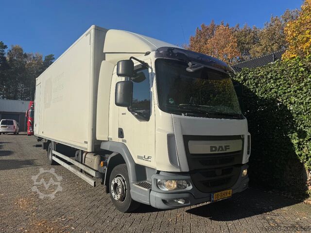 Koffer DAF LF 180 Bakwagen met slaapcabine
