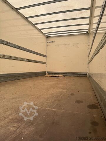 Koffer DAF LF 180 Bakwagen met slaapcabine