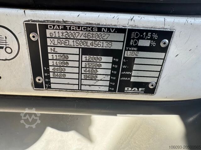 Koffer DAF LF 180 Bakwagen met slaapcabine