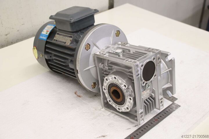 Motor electric cu reductor 1,1 kW 143 rot/min Dalian NET NMRV   Y2-90S-4