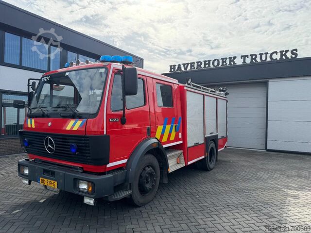 Camión de bomberos Mercedes-Benz 1222 Fire fighter Water Pump
