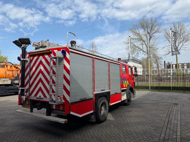 Camión de bomberos Mercedes-Benz 1222 Fire fighter Water Pump