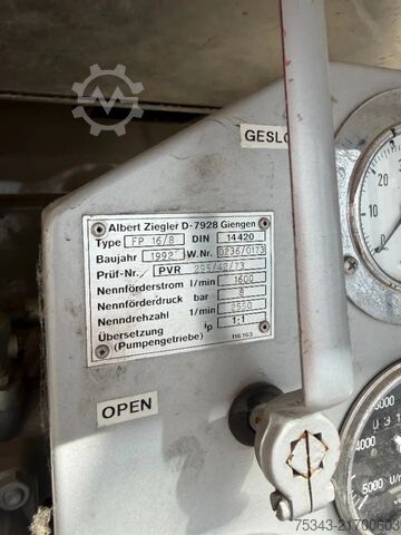 Camión de bomberos Mercedes-Benz 1222 Fire fighter Water Pump