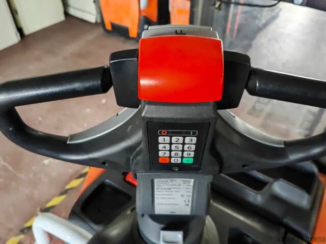 Apilador de palets TOYOTA SPE200DN