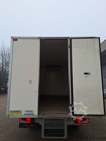 Soğutmalı kamyon Mercedes-Benz Sprinter 319 Kühlkoffer Carrier 350 TÜV