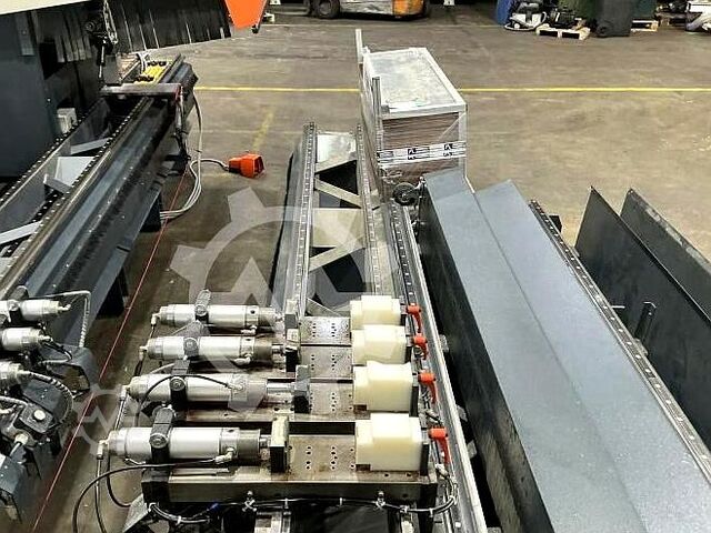 Οριζόντιο κέντρο κατεργασίας CNC Elumatec SBZ 130