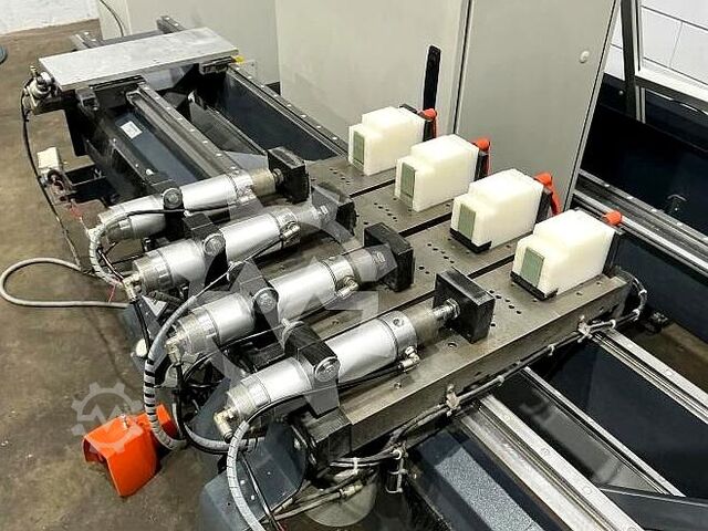 Οριζόντιο κέντρο κατεργασίας CNC Elumatec SBZ 130