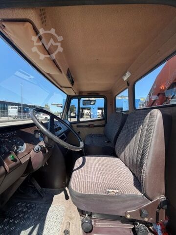 Furgonetka pick-up MERCEDES-BENZ 609D KRAN AHK SUPER ZUSTAND!