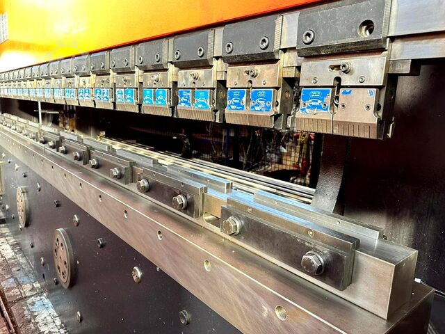 ABKANTPRESSE AMADA-PROMECAM HFBO 3204