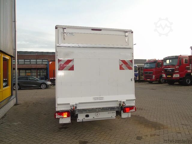 Maleta Mercedes-Benz Sprinter 314 + lift
