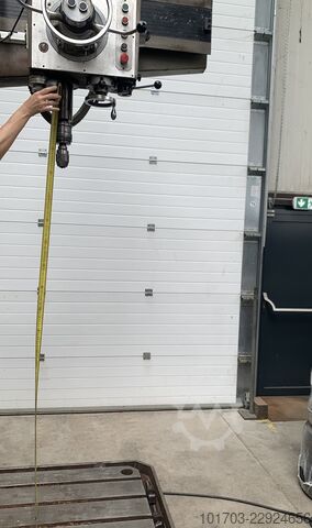 Mașină de găurit radială Z3050 x 16I 