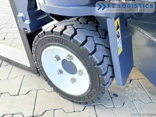 Fyrvägstruck Combilift CB3000 GAS TRIPLEX 4900 FREE-LIFT