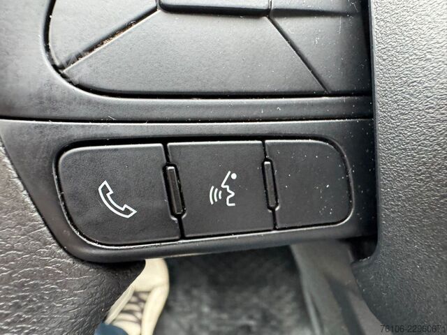Izotermiczny van chłodnia IVECO Daily 35C14 Tiefkühlkoffer mit LBW **Carrier***