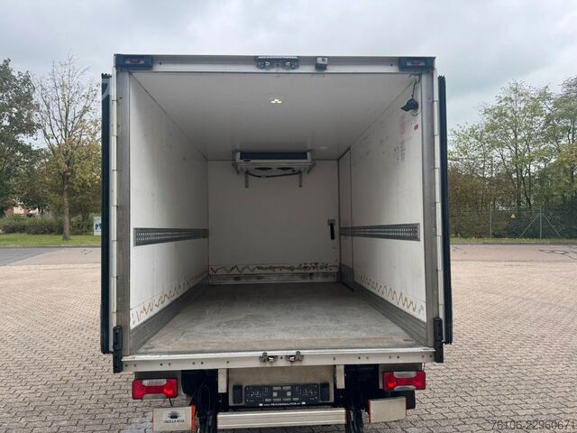 Izotermiczny van chłodnia IVECO Daily 35C14 Tiefkühlkoffer mit LBW **Carrier***