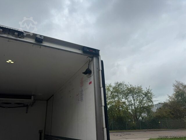 Izotermiczny van chłodnia IVECO Daily 35C14 Tiefkühlkoffer mit LBW **Carrier***