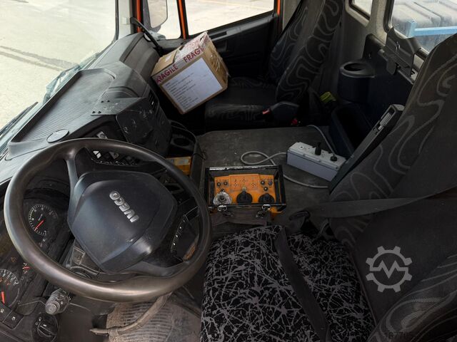 Camion malaxeur à béton Iveco TRAKKER AD340T45