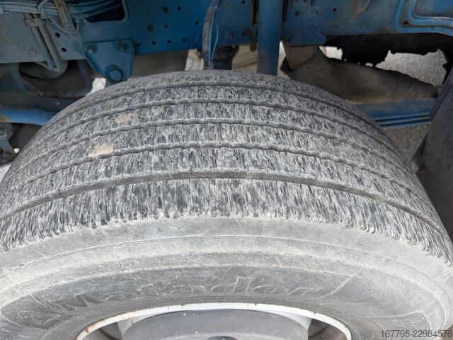Camion malaxeur à béton Iveco TRAKKER AD340T45