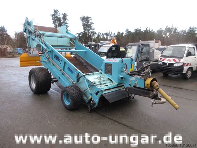 Gemeentelijk voertuig Kässbohrer BeachTech STR 2000 BeachCleaner