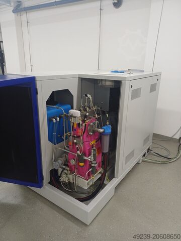 Mașină de tăiat cu jet de apă Perndorfer