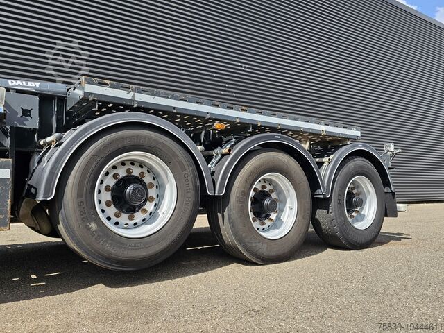 Hakenarmsystem Van Bouwel 25T HOOKLIFT / ABROLKIPPER / LIFT AXLE