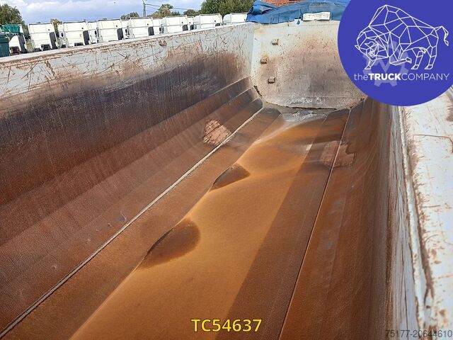 Camion de gunoi Stas