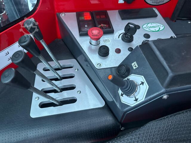 Τετρακατευθυνόμενο περονοφόρο ανυψωτικό όχημα Combilift C4000 /2015 /Diesel/Triplex 7500 mm