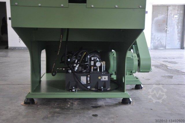 Τεμαχιστής ενός άξονα Crushmaster Q 140