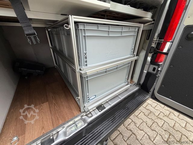 Camper van PÖSSL Summit 640 R