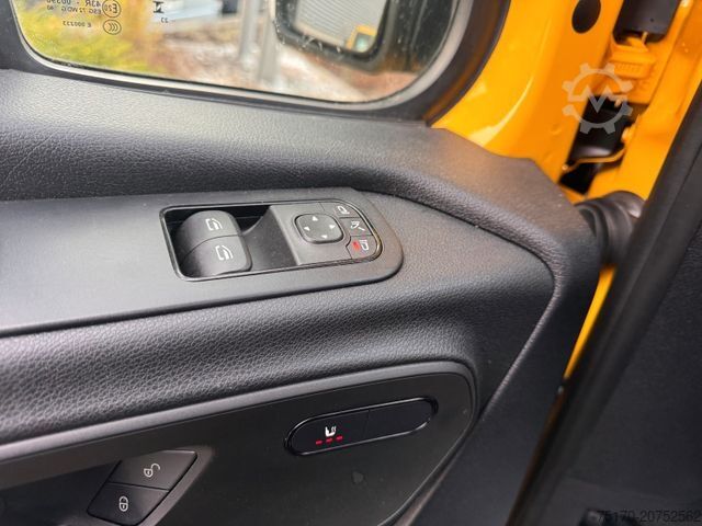 Bestelwagen met verhoogd dak MERCEDES-BENZ eSprinter 312 DHL Regal KEP-Ausbau