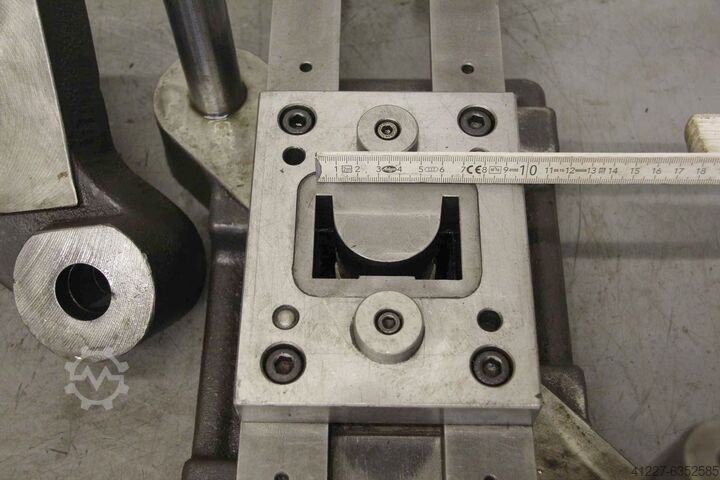 2-zuilen stansgereedschap VEB Auer Werkzeugbau A 125 x 250