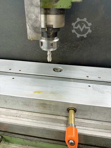 Fresadora universal Panak FV-2