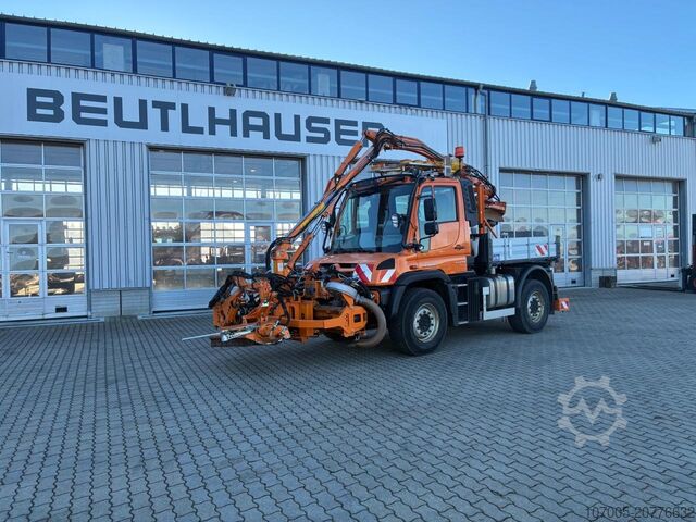 Inny Mercedes-Benz Unimog U 427 mit Mulag Kombinationmähwerk MKM 700