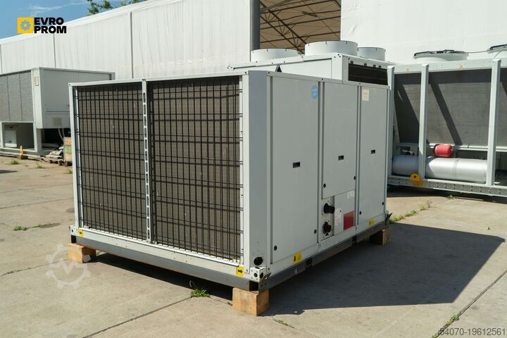 Chiller Used Aircooled chiller CARRIER 30RA 090 B0723 PEE 89 kW. 2009 yom