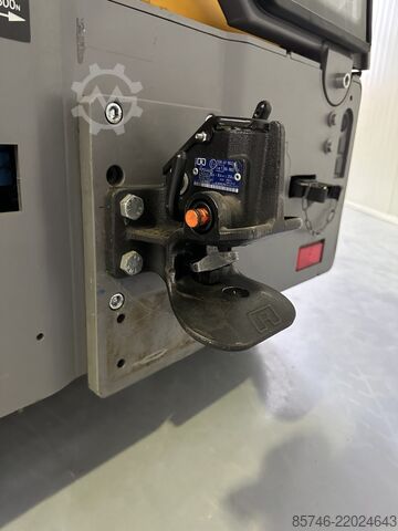 EZS 590 * DEMO!! ¡¡Batería NUEVA!! JUNGHEINRICH EZS 590 * DEMO !! NEW battery !!