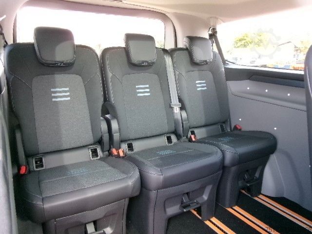 Minibus FORD Tourneo Custom 320L2 Active 4x4 AHK Pano 19Zoll