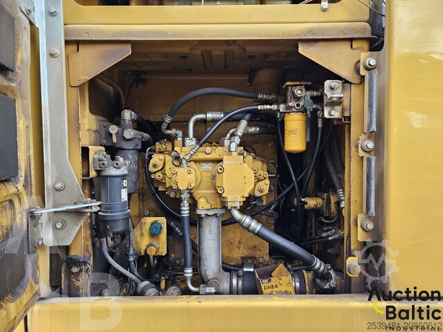 Crawler excavator Caterpillar 320 EL