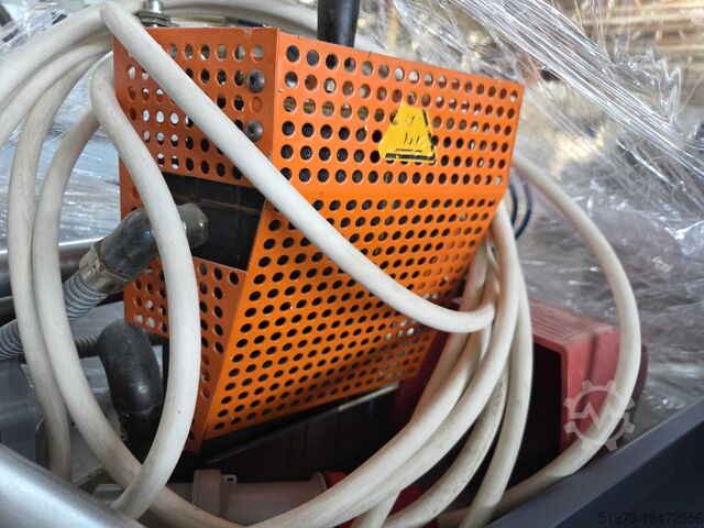 Edge banding machine for curved edges HEBROCK AKV088D