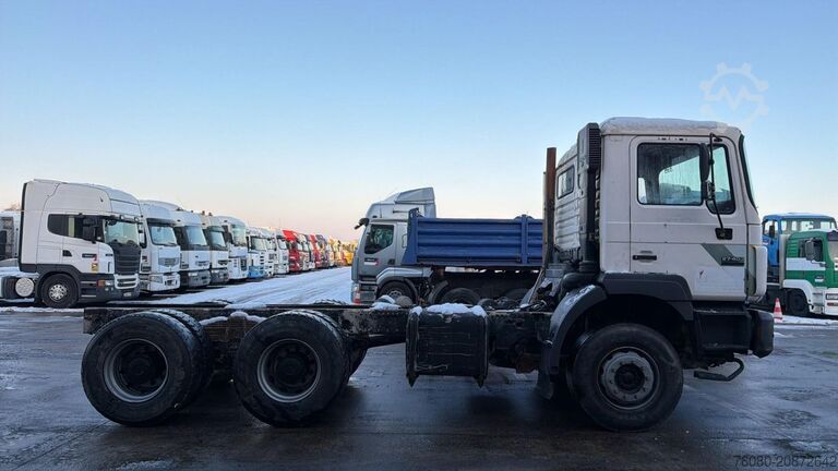 Fahrgestell mit Fahrerhaus MAN 27.403 (6 CYLINDER / STEEL SUSP. / LAMES / BIG ...