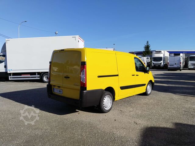 Dobozos furgon Peugeot Expert L