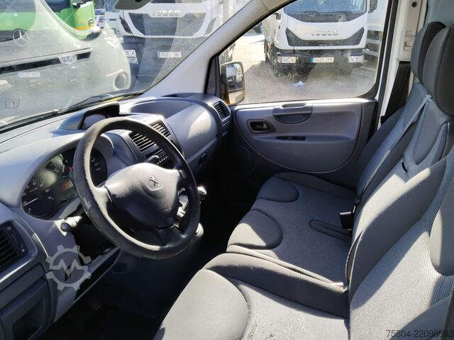Dobozos furgon Peugeot Expert L