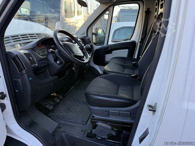 Furgon blaszak Peugeot boxer 2.0hdi 165pk bakwagen+laadklep