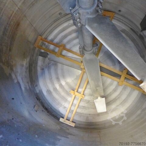 5200 liter verwarmbaar/koelbaar drukvat van V4A met balkroerwerk  