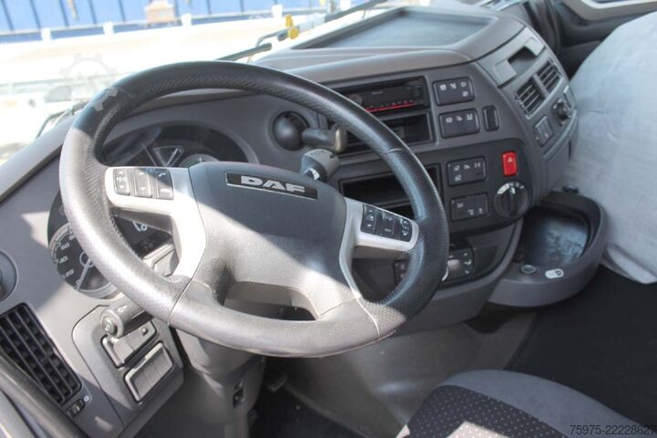 Tractora standard DAF trattore stradale ribassato usato