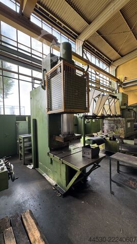 Hydraulisk press WMW-ZEULENRODA PYE 250 S 1 M