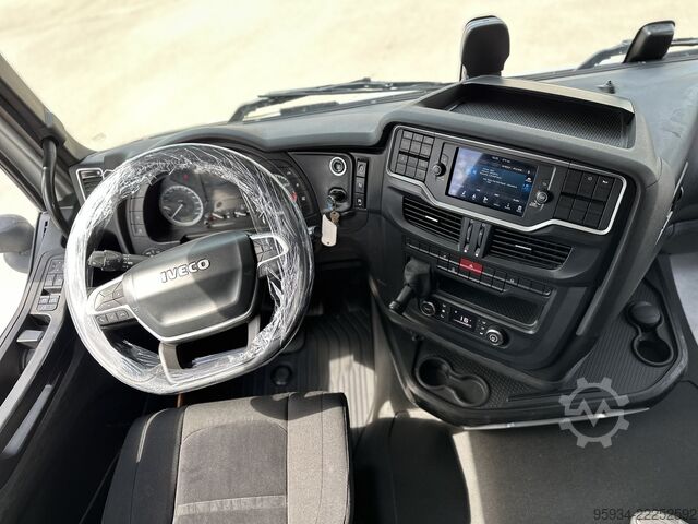 Standaard trekker Iveco S-WAY 570