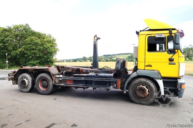 Sklápìè se sjízdìcí nástavbou MAN 26.403 FL 6x2