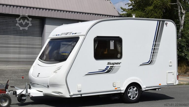 Caravan SPRITE Super 390 mit Mover und Vorzelt