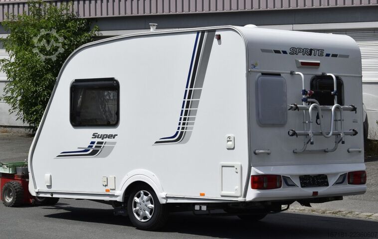 Caravan SPRITE Super 390 mit Mover und Vorzelt